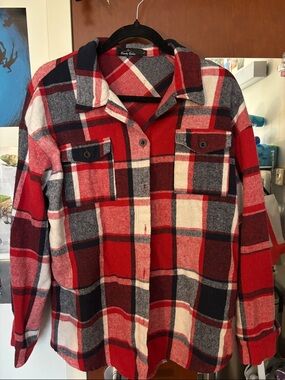 Amazon Red Navy White Plaid Button-Down Women's Shacket